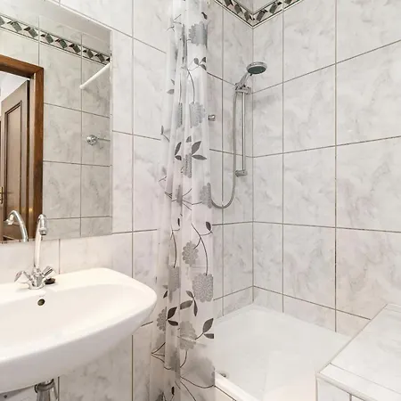 4 Floor Studio City Center By Renters Breslavia