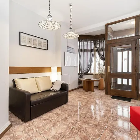 4 Floor Studio City Center By Renters Appartamento