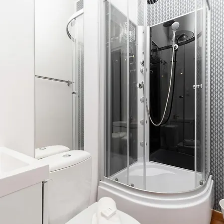 4 Floor Studio City Center By Renters